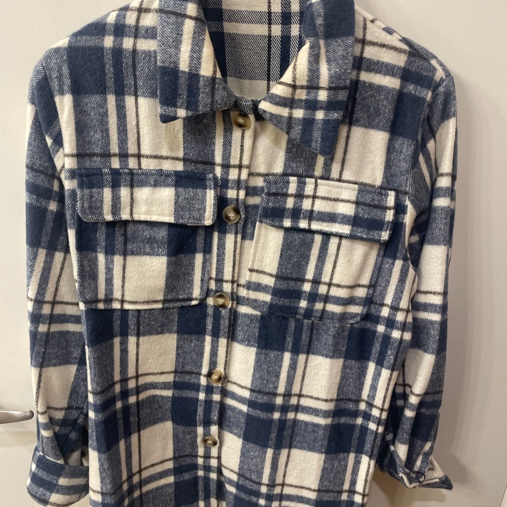 Women’s Blue and White Plaid Shacket